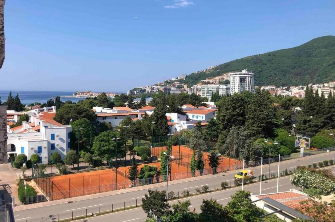 Red Lux Apartment Budva Luaran gambar