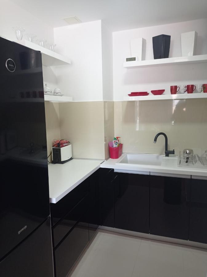 Red Lux Apartment Budva Luaran gambar