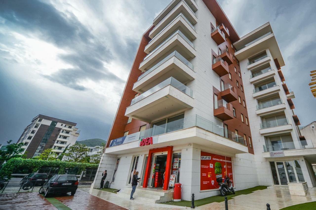 Red Lux Apartment Budva Luaran gambar